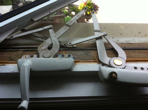 Window crank replacement. Learn how to replace a casement window operator!Swisco's selection of casement window operators are here:http://www.swisco.com/cl/Casement-Window-Replacement... 