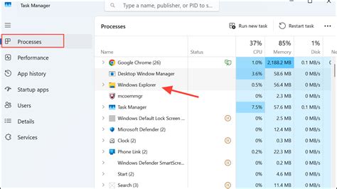 Windows 11 keeps minimizing apps.  This article delves into various factors that can cause win...
