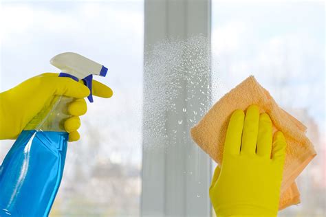 Windows cleaning. Published April 23, 2021. By Marc McCollough. Cleaning your windows twice a year is an easy way to keep your home looking its best, but window cleaning is an … 