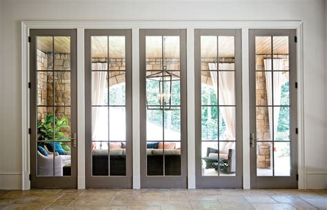 Windsor windows. With Windsor Windows & Doors, imagine what you can do! To provide a personalized demonstration of our windows and patio doors, Windsor products are sold by select dealers located throughout the United States, Mexico and Canada. To find a Windsor dealer in your area, please visit the Windsor dealer locator. 