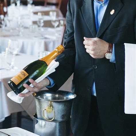 Wine Service – F&B Training