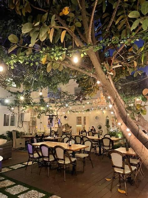 Wine garden fort lauderdale. Dec 7, 2022 · Restaurantgoers heap praise on the quality and flavor of the food as well as the friendly service. Price range for entrees: $30 to $45. Address: 2768 E. Oakland Park Blvd., Fort Lauderdale, FL ... 
