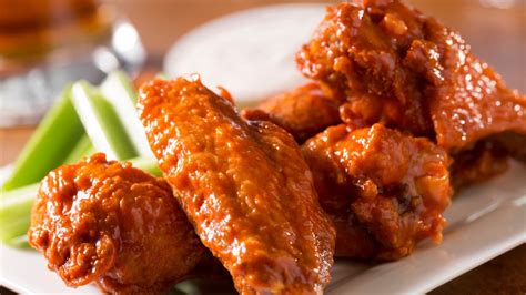 Wing places. Are you a fan of chicken wings but want a healthier alternative to the deep-fried version? Look no further than crispy baked chicken wing recipes. Baking chicken wings not only red... 
