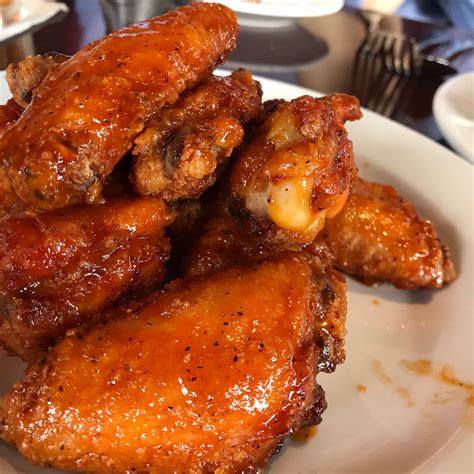 Wings in atlanta. Jamal’s Buffalo Wings. Westside. There’s a little trailer outside the Georgia Dome that smells of deliciously fried wings late into the night, and as one of Atlanta’s … 