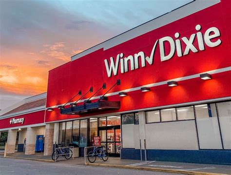 Winn dixie christmas eve hours. Winn-Dixie is a division of Southeastern Grocers, LLC, and the phone number for Southeastern Human Resources is 855-473-6763. The corporate headquarters are located at 5050 Edgewoo... 