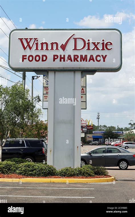 Winn dixie jacksonville fl. Find the Winn-Dixie closest to you, come in and enjoy savings down every aisle and big Winns every time you shop! 