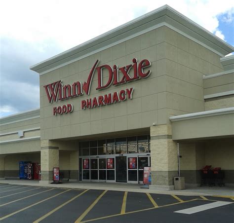 The Winn-Dixie at MAIN STREET SQUARE near you is your home for all of your grocery and liquor store needs. Winn-Dixie at FERN PARK, MAIN STREET SQUARE, 7800 S HWY 17-92 UNIT 160, United states 32730 | Store Details. 