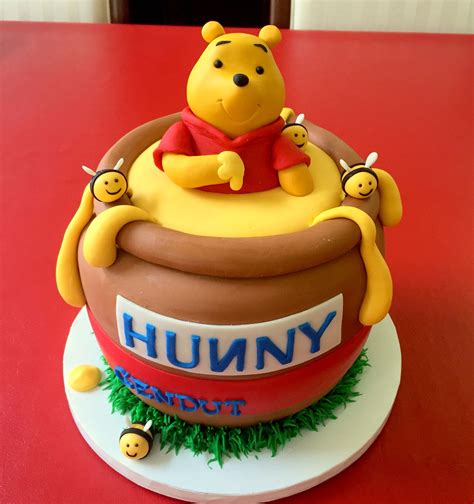 Winnie The Pooh Birthday Cake - Kids customised cake