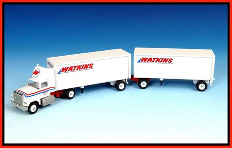 Winross model trucks. Purchase is limited to sex of any neat model unless differently specified. For collectors of Winross trucks, the Winross Collectors Club of America , publishes The Winross Example Collectives, a monthly newsletter intended to 'share plus preservation the common interest of dedication to the collection press preservation are 1:64th ascend ... 