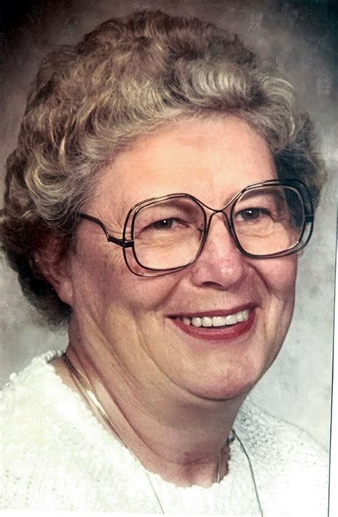 Linville, Essie WadellFebruary 28, 1934 - September 4, 2022Mrs. Essie Wadell (Martin) Linville, age 88, departed from this earthly life on Sunday, September 4, 2022 in Winston-Salem, NC. Wadell, as sh. 