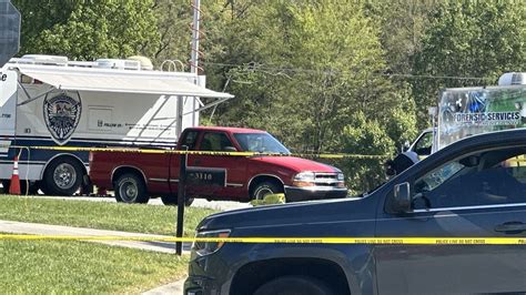 Winston salem shooting. Apr 26, 2022 · WINSTON-SALEM, N.C. (WGHP) — Winston-Salem police are looking for a suspect after a fatal shooting on Monday. The call reporting the shooting came in at 6:18 p.m. A 22-year-old man was shot and ... 