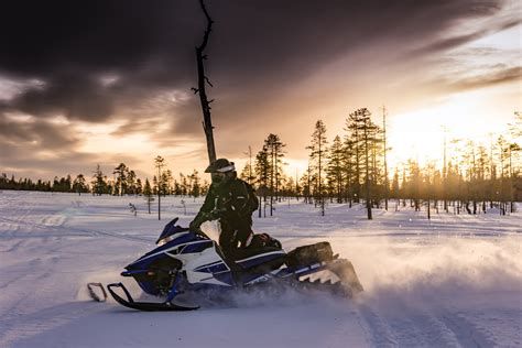 Winter-Snowmobile / #ExploreNB / Tourism New Brunswick