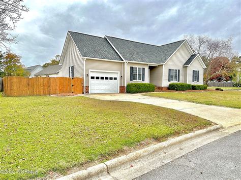Winterville nc zillow. 2 baths. 1,707 sq. ft. 323 Eliza Way 61, Winterville, NC 28590. Winterville, NC Home for Sale. Come see this magnificent 4 bedroom, 2.5 bath, 2 car garage home in Copper Creek!! This two-story home has a 2nd floor master bedroom, separate tub/shower with ceramic tile shower walls in the master bathroom. 