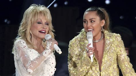 Wisc. school bans Dolly, Miley duet from class concert