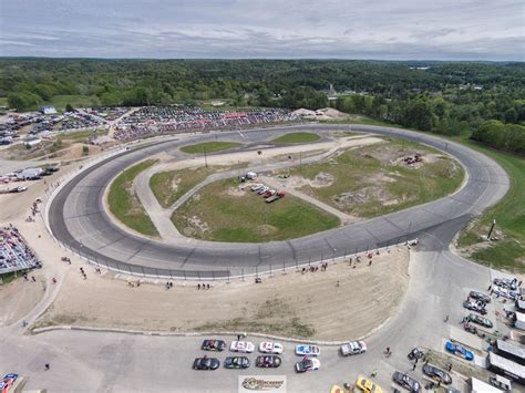 Wiscasset speedway. After a long six-month off-season, Wiscasset Speedway is excited to kick off their 2023 season on Saturday, April 22 with some new changes. Owners Richard and Vanessa Jordan made improvements to … 