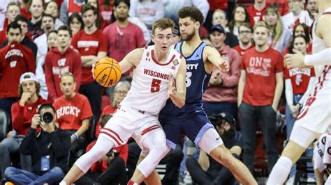 Wisconsin squares off against Liberty in NIT matchup