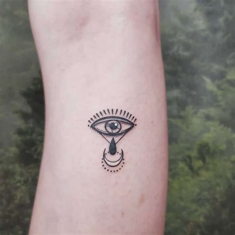 Wisdom third eye tattoo. Eye of Hamsa Tattoos; Eye of hamsa tattoos is an ancient variation with a deeply meaningful symbolism attached. The eye located in the center of the hand represents the ‘evil eye’ – an ancient curse believed to be cast by a malicious glance when a person is unaware. This hamsa tattoo is believed to provide spiritual protection from these ... 