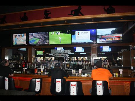 Wiseguys sports bar & Grill - Home