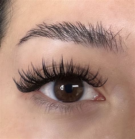 Wispy volume lashes. Russian Volume / American Volume ... This look can be customizable from wispy to dramatic. 2-6 lash ... 