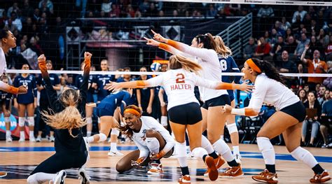 With loads of talent returning, another national title is the goal for Texas volleyball