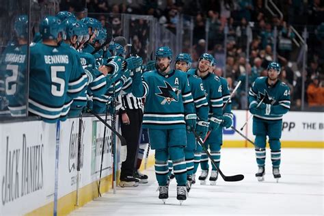With poor start, Sharks are halfway to breaking an ignominious record