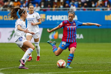 With sexism in Spanish soccer being scrutinized, female players strike for higher league wages
