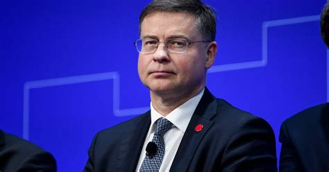 With the EIB race still open, Dombrovskis weighs his chances