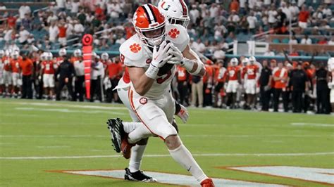 Without Van Dyke, Miami rallies and stuns Clemson 28-20 in double OT thriller