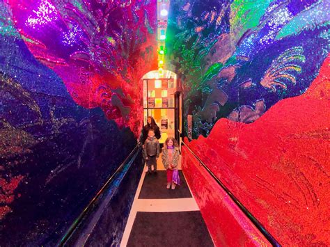 Wndr museum boston. WNDR Museum is an interactive experience: a multi-sensory showcase of art and technology. This is an art museum designed for taking photos! This is mostly a selfie spot, ... Verify with WNDR Museum Boston before making the trek. If you find an error, please report it ... 