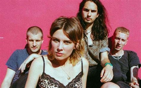 Wolf Alice announced as Glastonbury’s Pilton Party …