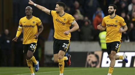 Wolves dominate Everton for their biggest home win in EPL