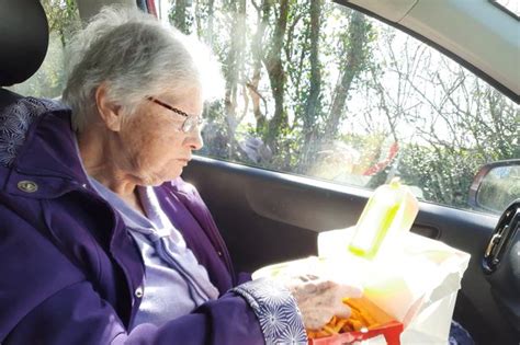 Woman, 90, gets kebab delivered to car after getting stuck in a pothole