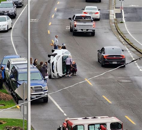 Woman Injured after Two-Car Crash on Alki Avenue [Seattle, WA]