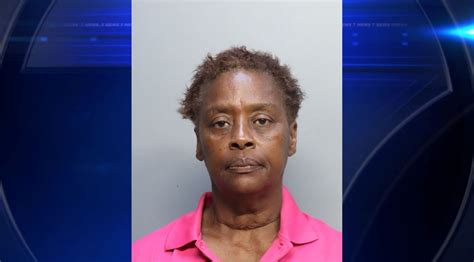 Woman arrested after allegedly grabbing infant from stroller at Aventura Mall