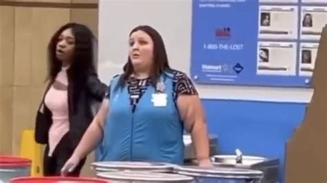 😐 Woman Holds Walmart Employee Hostage At Gunpoint ... Video captu