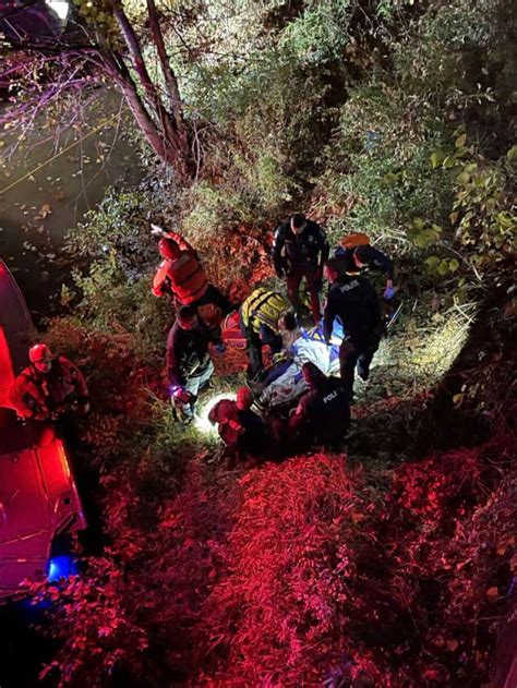 Woman rescued after 25-foot fall in Hollywood Hills