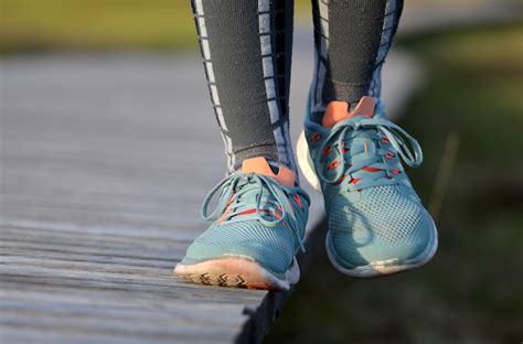 2024 Women's Waterproof Walking Shoes: A Comprehensive Guide 🌟💧👟-marketplaceplus.shop