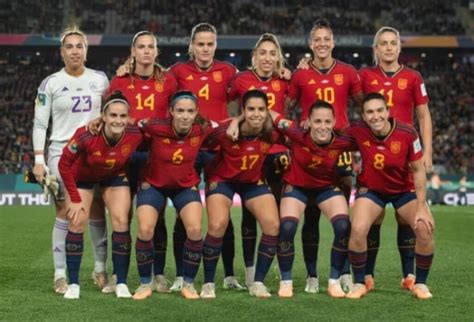 Women’s World Cup winners maintain boycott of Spain’s national team, coach delays picking her squad
