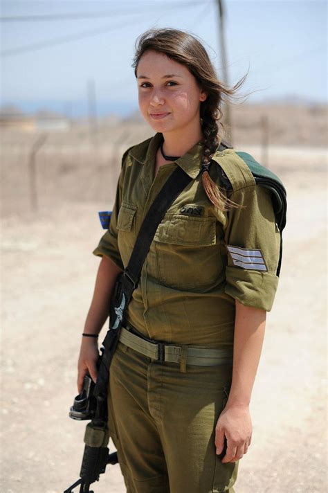 Women of idf. Around a quarter of the IDF's 200,000 active soldiers are female and both men and women are required to do national military service. around 70 per cent of Caral fighters are female. 