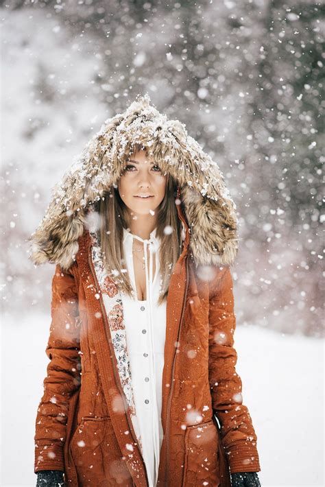Women winter fashion. Winter is just around the corner, and it’s time to update your wardrobe with stylish and warm coats. But with so many options out there, finding trendy coats for women on sale can ... 