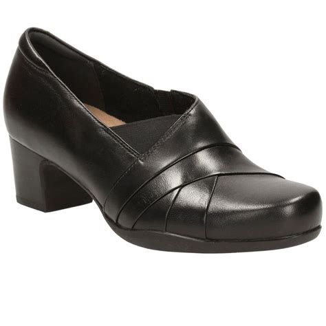 Womens extra wide shoes. Madalynn Water-Repellent Bootie - Wide Width Available (Women) $76.99. (54% off) $169.00. ( 2) Only a few left. Free shipping and returns on Extended Widths & Sizes for Women's Naturalizer Shoes at Nordstromrack.com. 