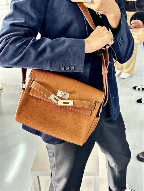 Wood Kelly Messenger Anqing