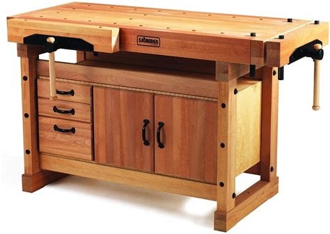 Wood working workbench. 6 Best Woodworking Bench Reviews. 1. Olympia Tools 84-906 Hard Wood Workbench. Highlighted Features. Drawer and storage shelf. Built-in wooden vise with flexible machine guides. Durable rubber … 