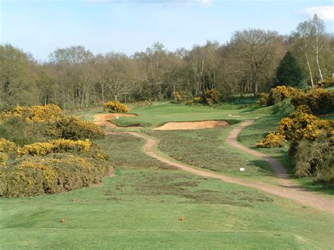 Woodbridge golf club. Woodbridge Golf Club is set in idyllic surroundings, with fabulous views across the Suffolk region to soak up along with a course that will challenge you, intimidate you perhaps just a little in places, and ultimately reward you if you play it with discipline, care and to your full potential. 