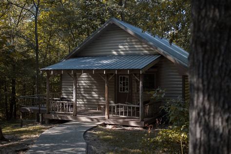 Woodland Cabins Enjoy Illinois