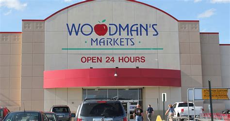 Woodmans hours. Lube Center Hours. 9:00am – 5:30pm Monday - Friday*. 9:00am – 4:30pm Saturday*. 10:00am – 3:00pm Sunday*. * In situations of high volume, Lube Center may stop accepting new customers prior to closing time. Woodman's Lube Centers closed on most major US holidays. Contact store for details. 