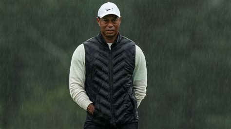 Woods withdraws before completing 3rd round of Masters