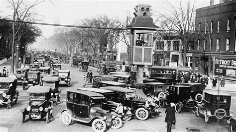 Woodward Ave. Traffic & Noise - Birmingham, MI