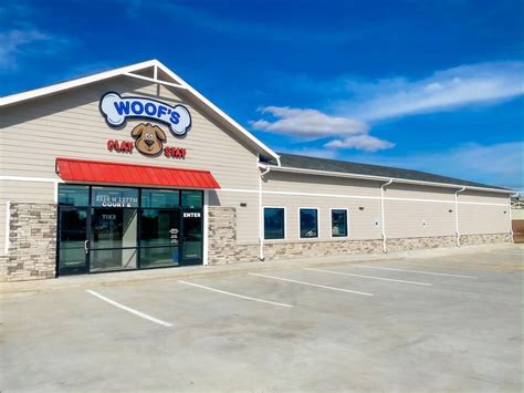Woof's Play & Stay, Wichita, Kansas. 2,286 likes · 132 talking about this · 313 were here. At Woof’s, our amazing team of dog lovers and great facilities help us to provide top-notch service. Woof's Play & Stay. 