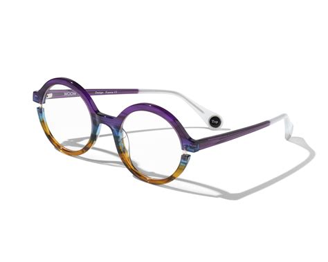 Woow eyewear. METAL – STAINLESS STEEL. Float in your sweetest, wildest dreams with SWEET DREAMS! These voluptuous, exquisite spectacles feature a bevelled volume, brightened by its soft lightweight shapes. 